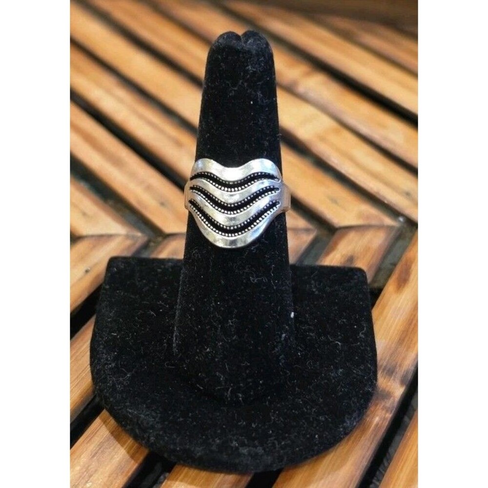 Vintage Silver Tone Multi-Row Beaded Chevron Wave Ring Band - Size 7